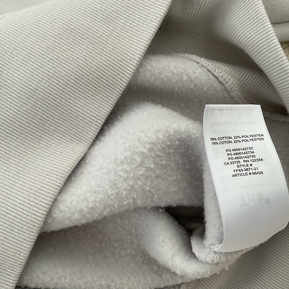 Aritzia cozyAF oversized sweater - Picture 2 of 4